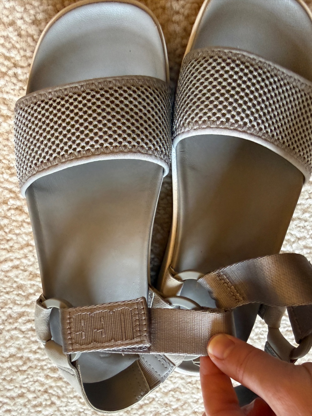 UGG women’s Grey Open-Toe Comfort Sandals - Picture 6 of 9